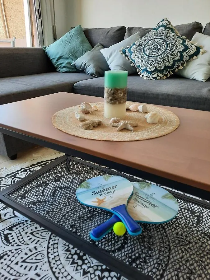 לרנקה Sea-Esta Seaview Apartment, 200 Meters To The Beach דירה